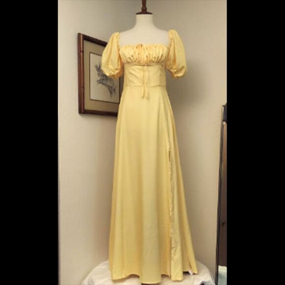 NWT KUTUMAI Puff Sleeve Floral Print Maxi Dress Size Medium Front Slit - Picture 2 of 14